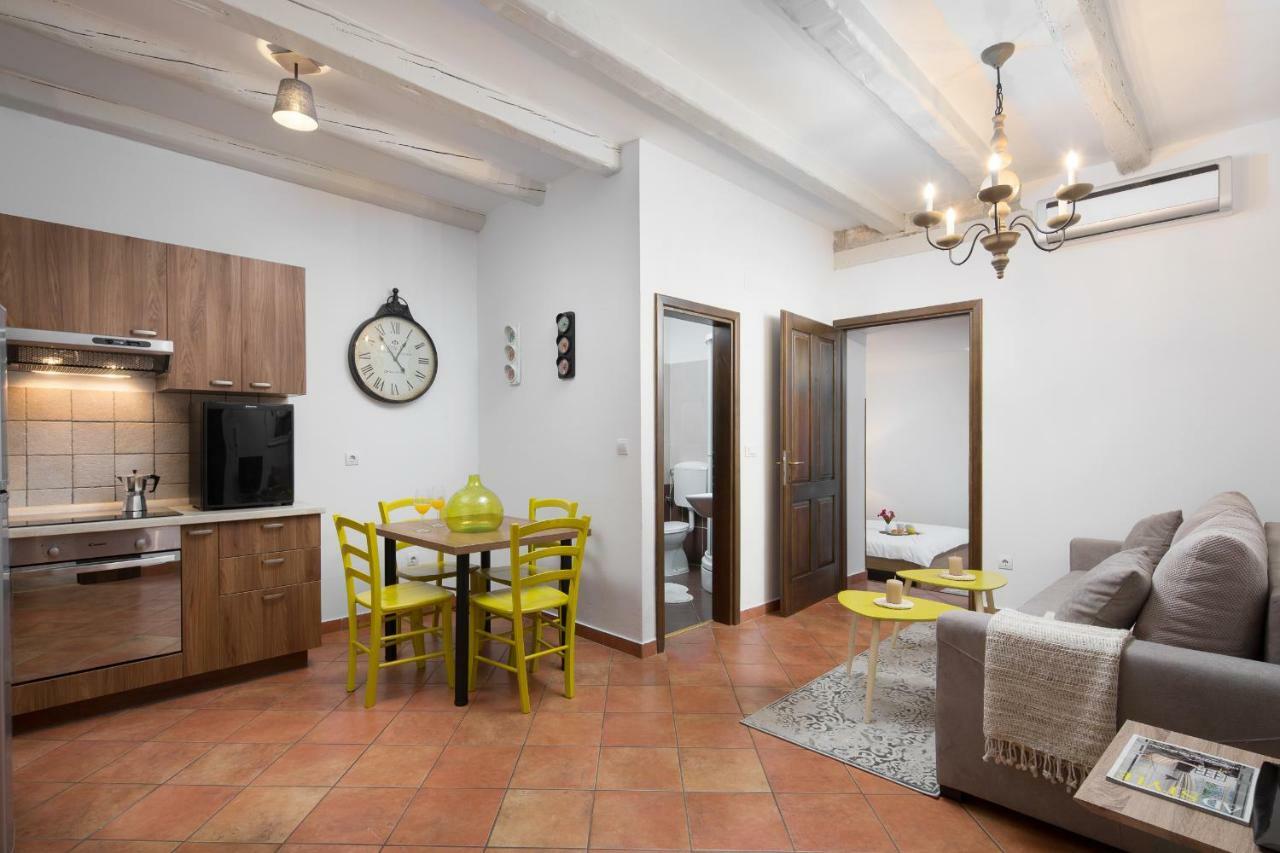 Apartments Bonaparte Poreč Buitenkant foto
