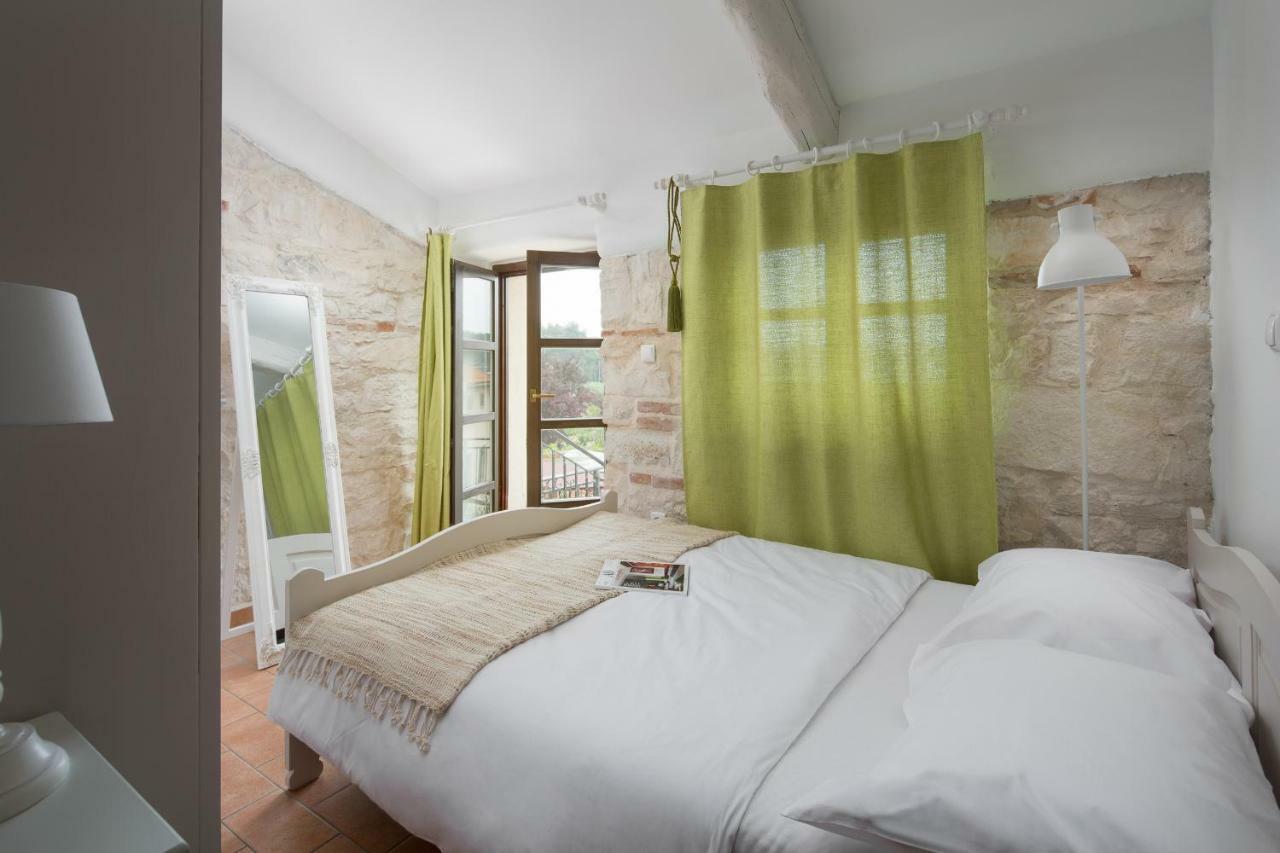 Apartments Bonaparte Poreč Buitenkant foto