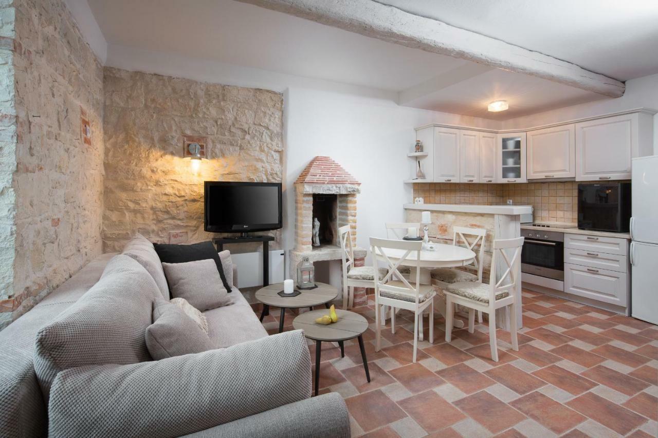 Apartments Bonaparte Poreč Buitenkant foto