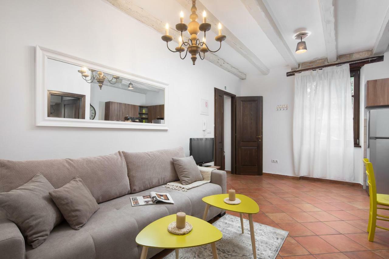 Apartments Bonaparte Poreč Buitenkant foto